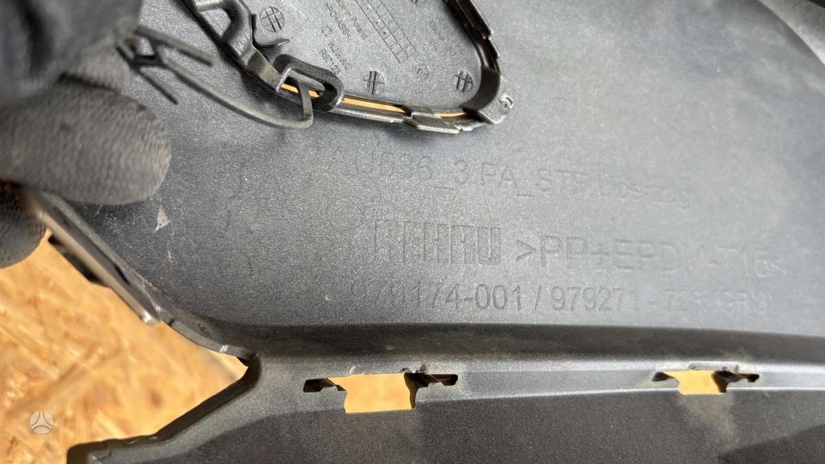 Audi Q8, 4M8807437, Cen30013