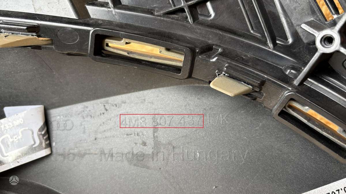 Audi Q8, 4M8807437, Cen30013