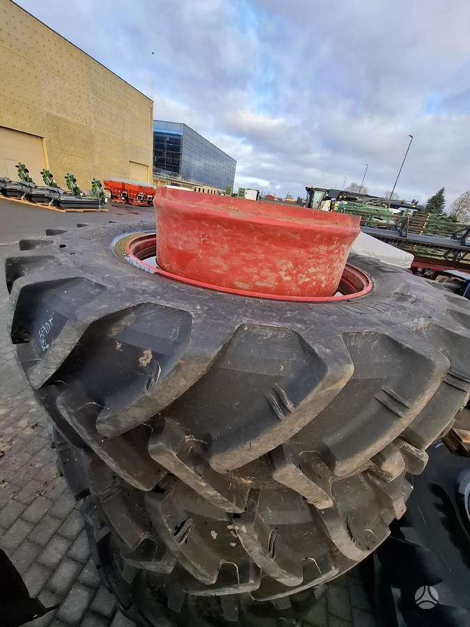 Fendt 826 Vario + g.dubliai, тракторы
