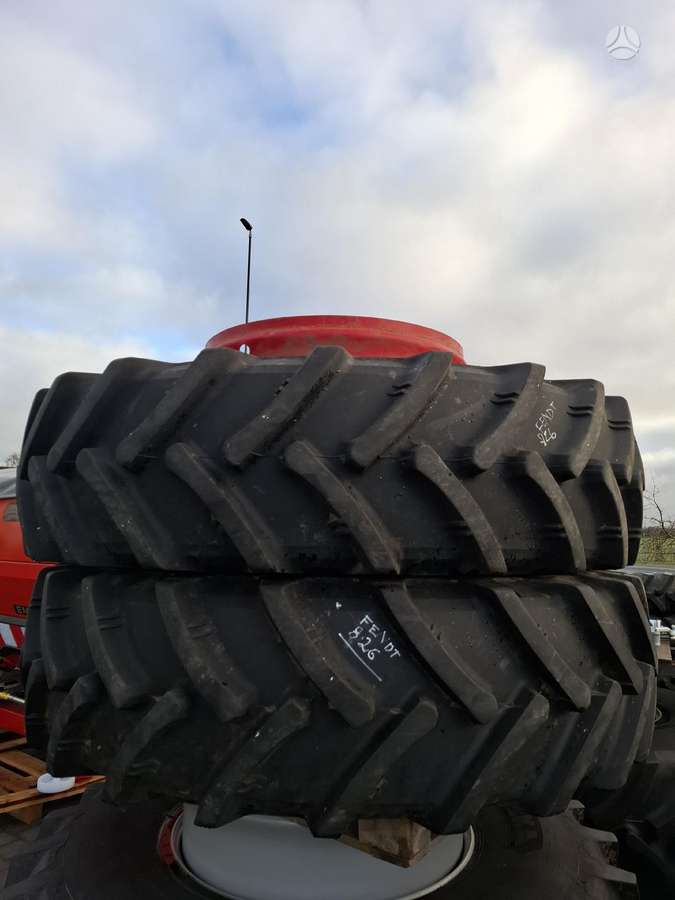 Fendt 826 Vario + g.dubliai, тракторы