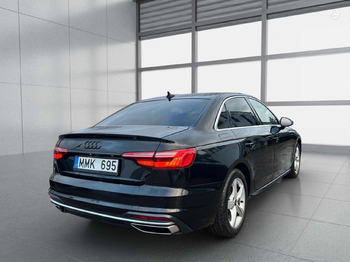 Audi A4, 2.0 l., Седан