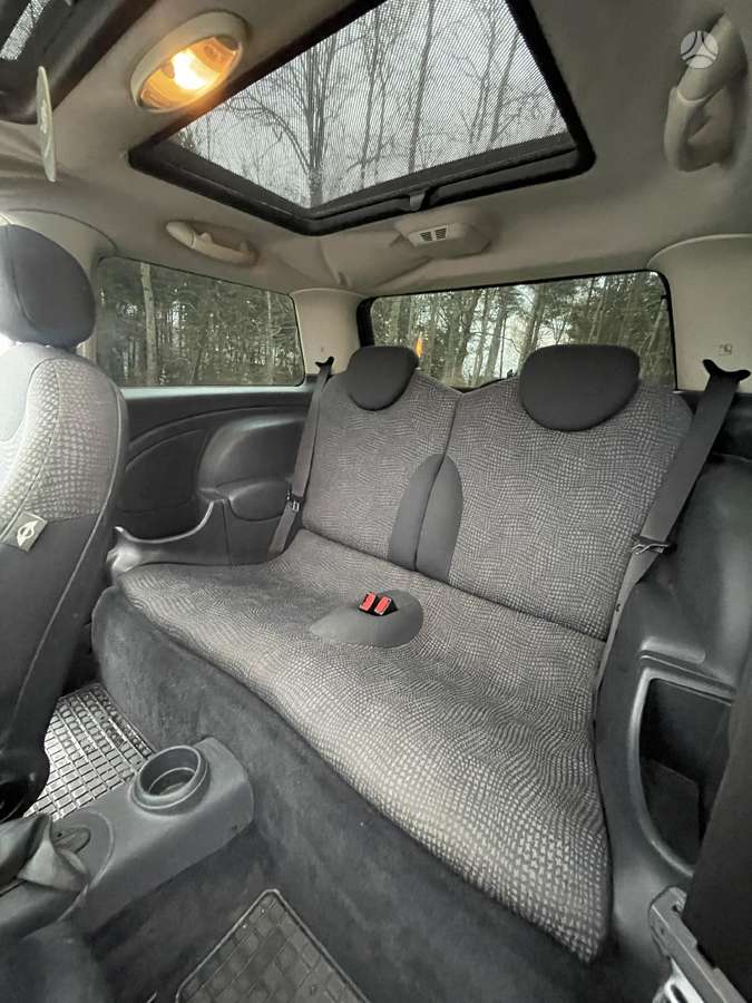 Mini Cooper, 1.6 l., hatchback