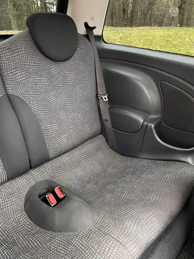 Mini Cooper, 1.6 l., hatchback