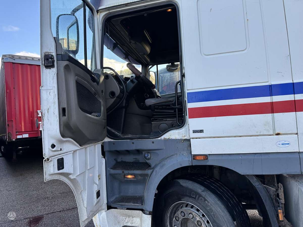 DAF XF 104.460, 2 miegamosios vietos