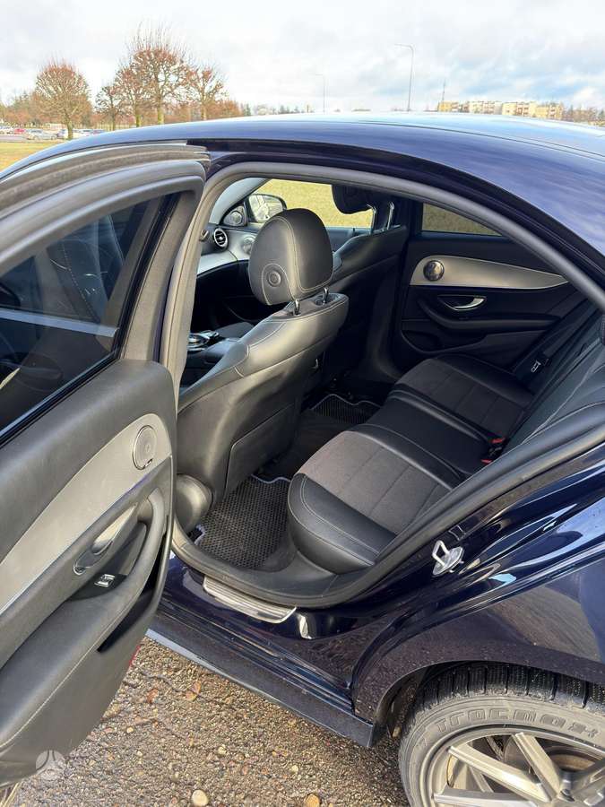 Mercedes-Benz E220, 2.0 l., Седан