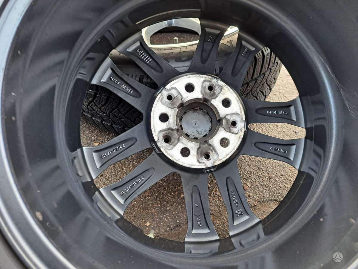 BMW ActiveTourer, lengvojo lydinio, R17