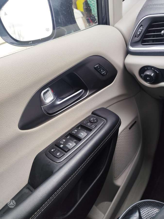 Chrysler Pacifica, 3.6 l., Минивэн