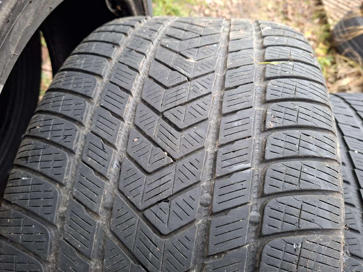 Pirelli, žieminės 275/40 R21