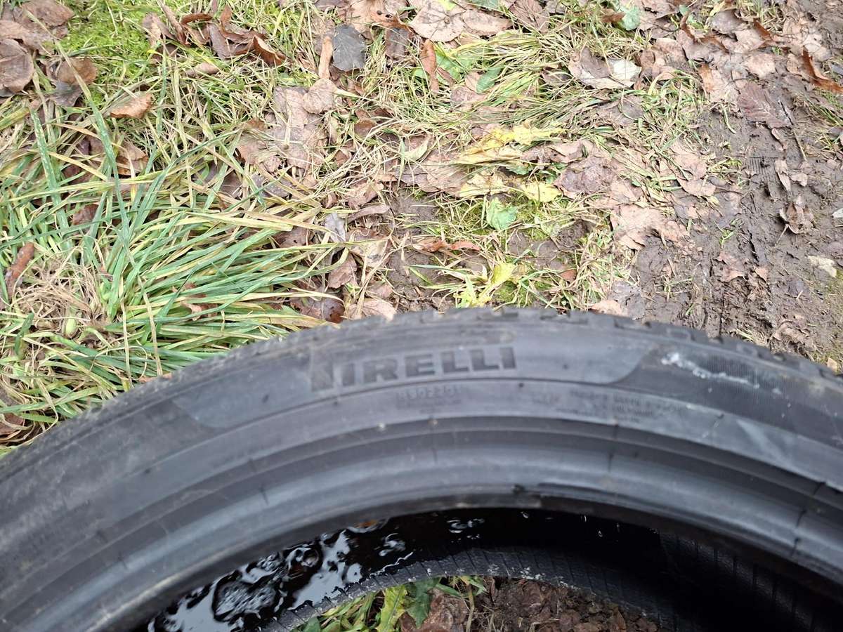 Pirelli, winter 275/40 R21