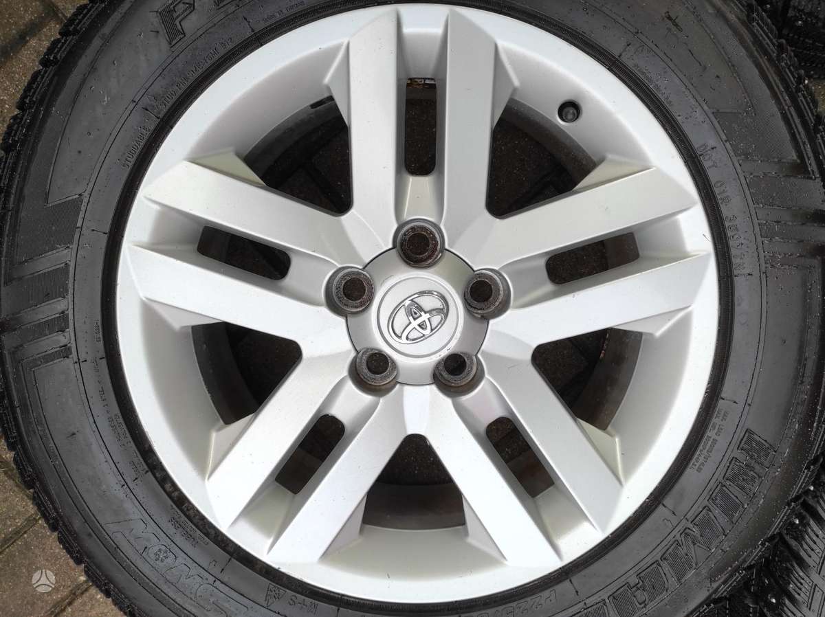 Toyota, lengvojo lydinio, R17