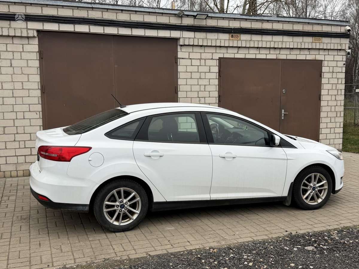 Ford Focus, 1.0 l., Седан