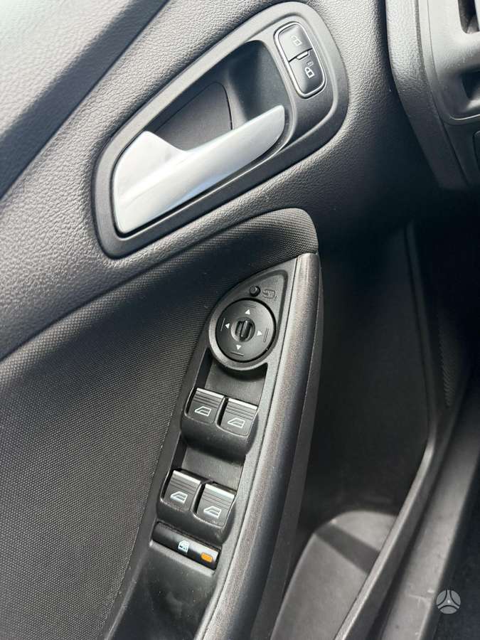 Ford Focus, 1.0 l., Седан