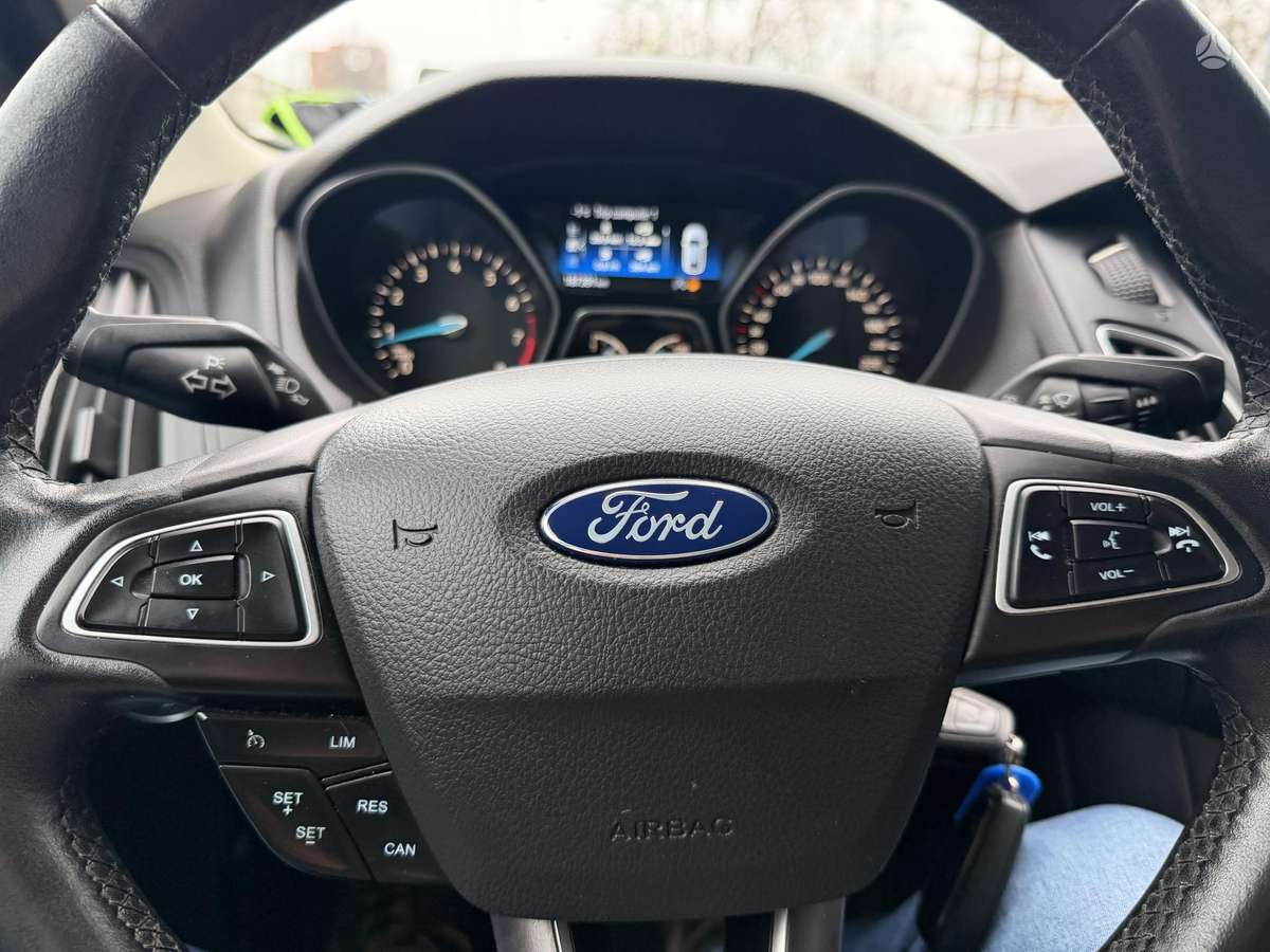 Ford Focus, 1.0 l., Седан