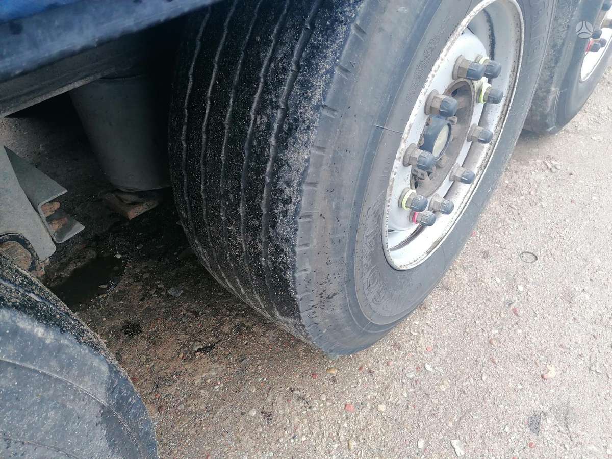 Schmitz SCS27, užuolaidinės / tentinės
