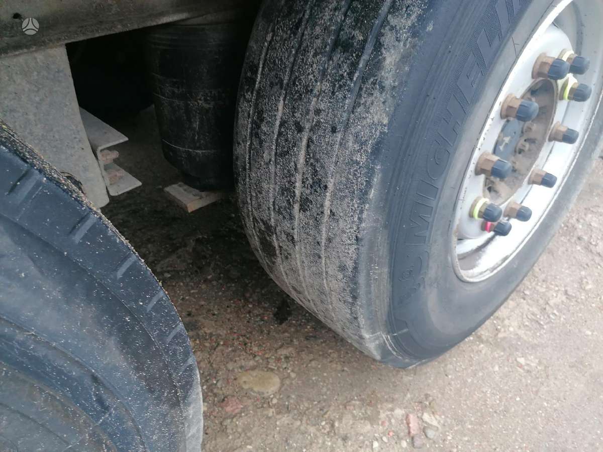 Schmitz SCS27, užuolaidinės / tentinės