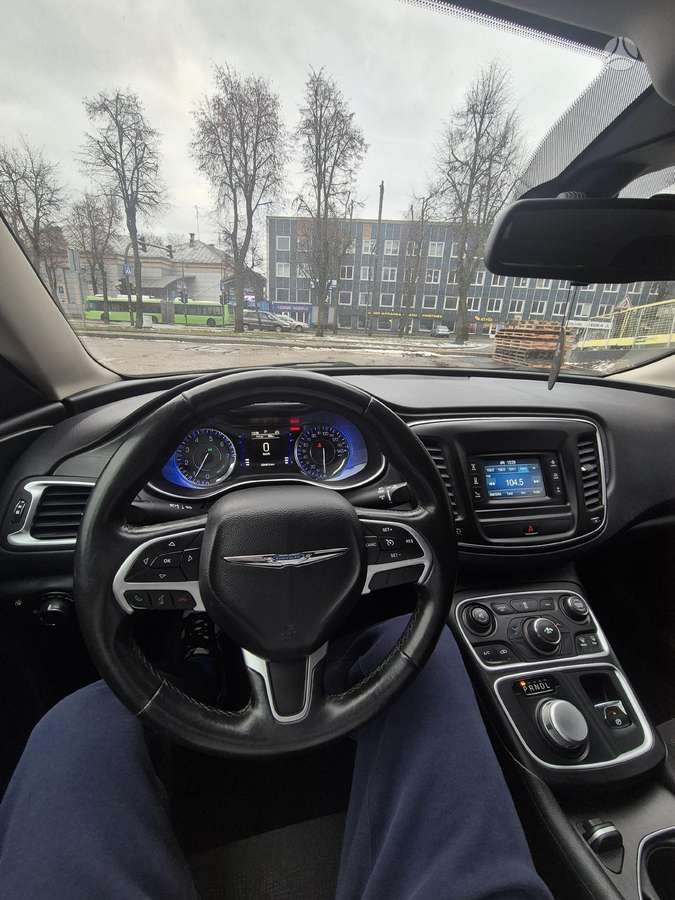Chrysler 200, 2.4 l., Седан