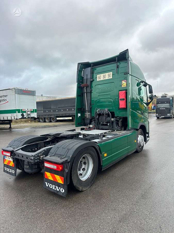 Volvo FH 500, single sleeper