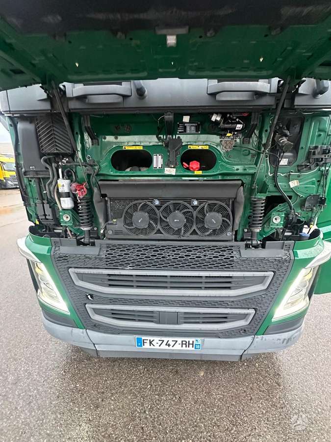 Volvo FH 500, single sleeper