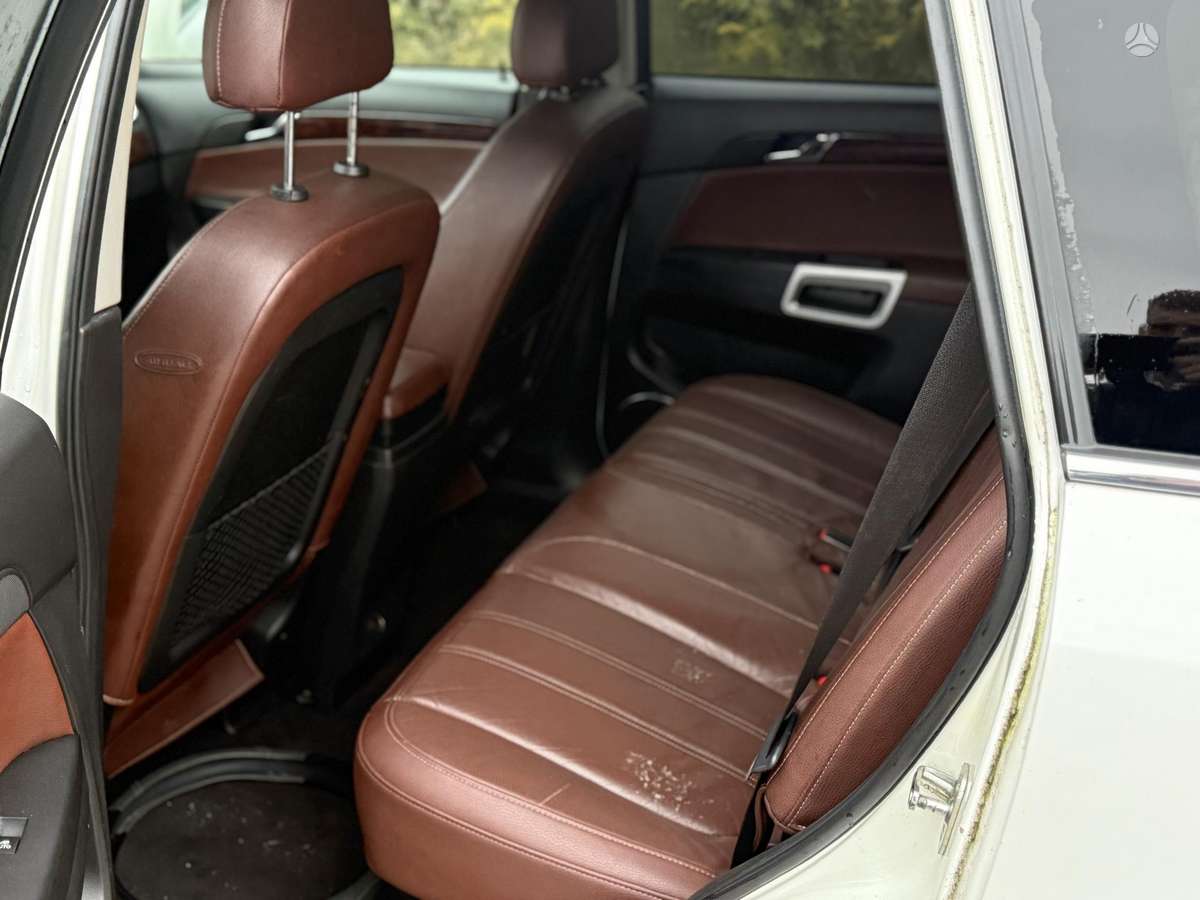 Opel Antara, 2.2 l., off-road / crossover