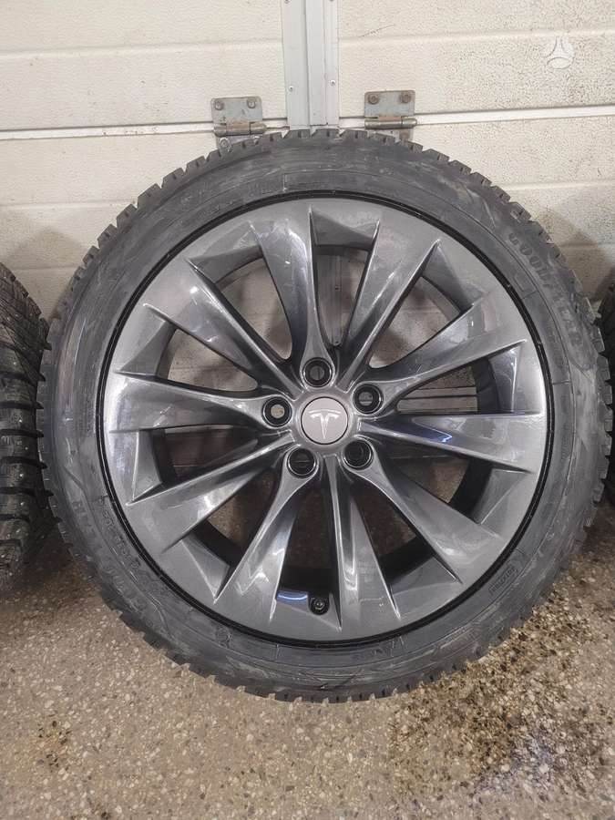 TESLA Su padangomis, легкосплавные , R19