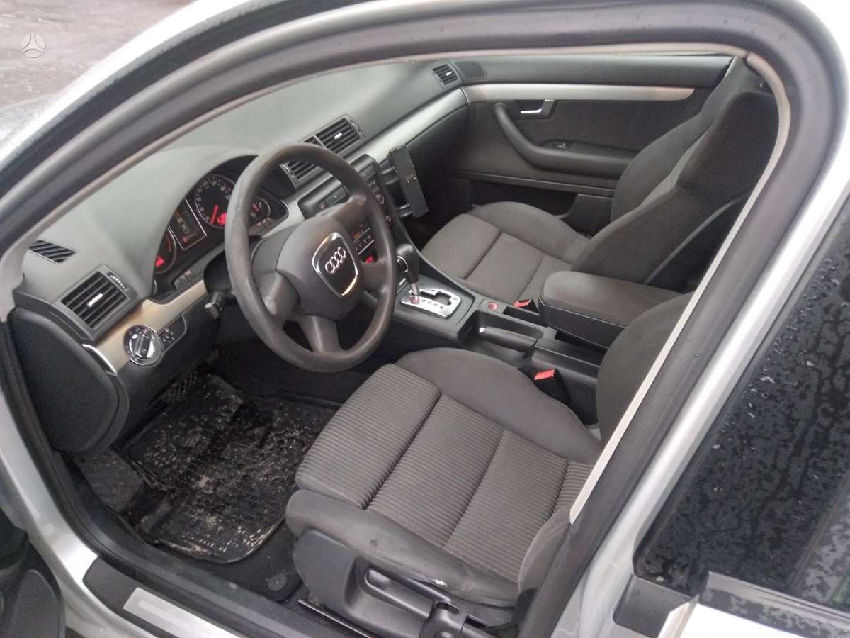 Audi A4, 2.0 l., saloon / sedan