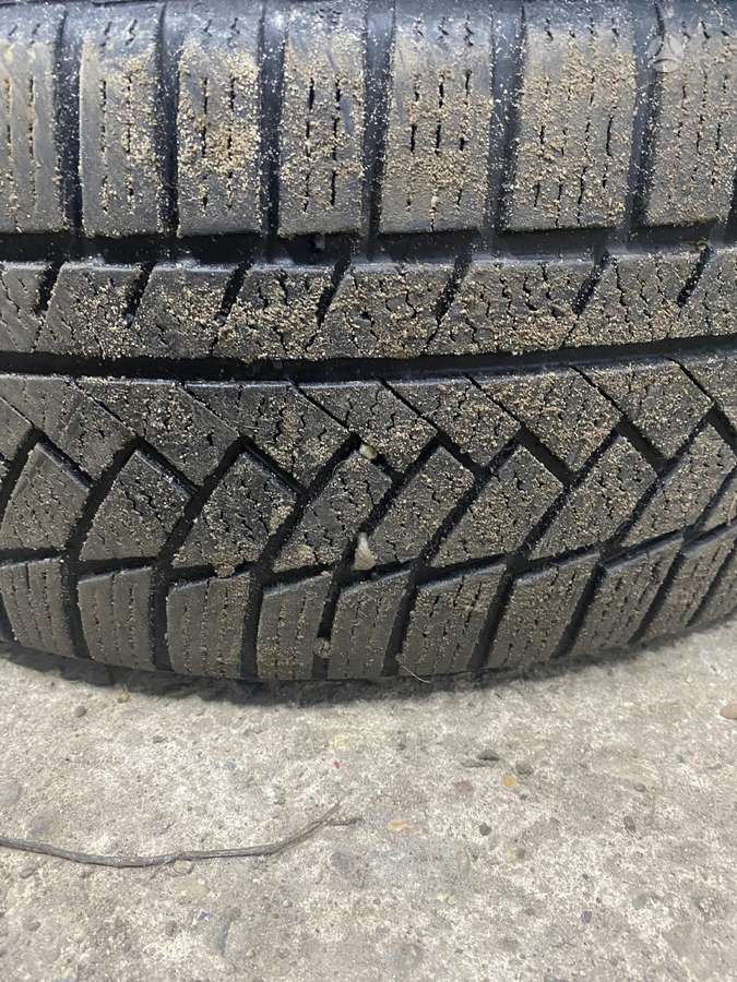 Continental, зимние 215/50 R18
