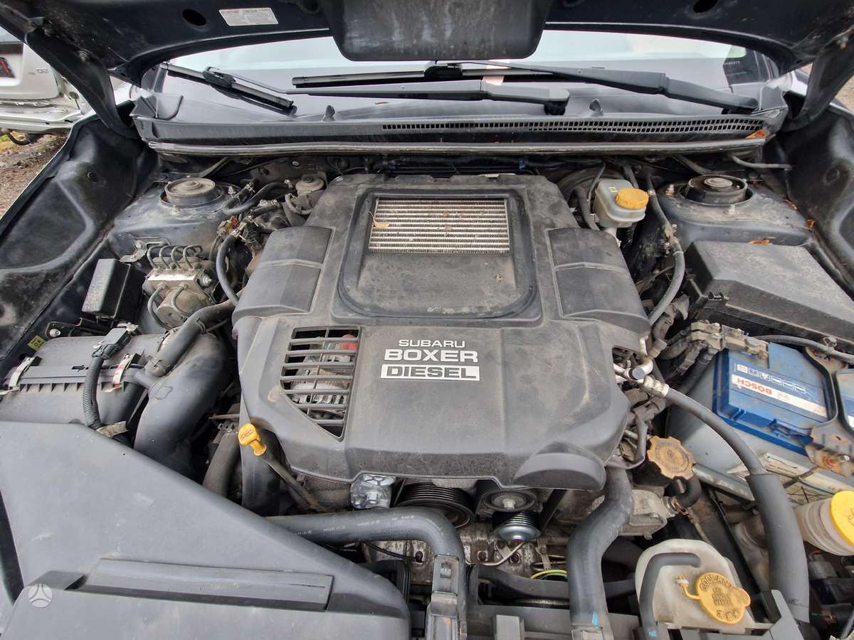 Subaru XV dalimis
