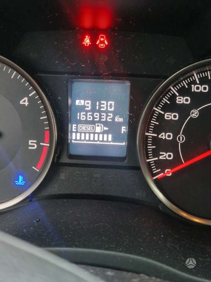 Subaru XV dalimis
