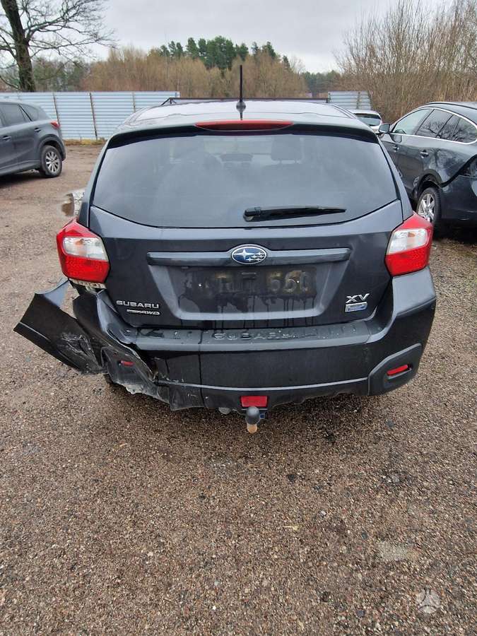 Subaru XV dalimis
