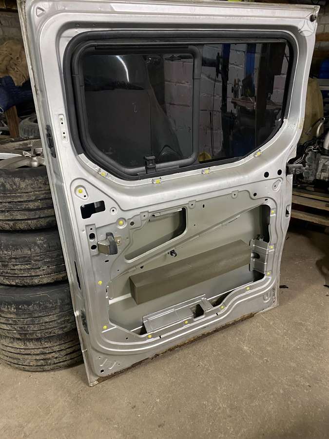 Renault Trafic двери