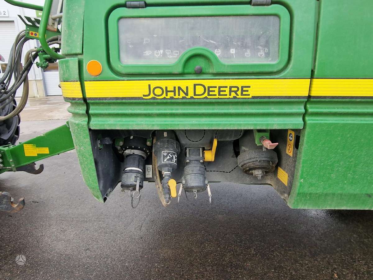 John Deere R 962 i, sprayers