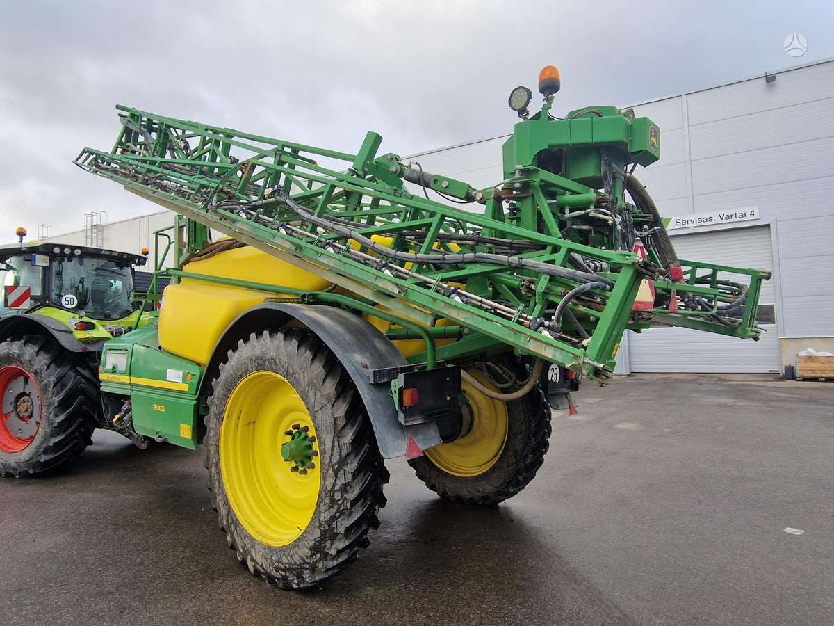 John Deere R 962 i, sprayers
