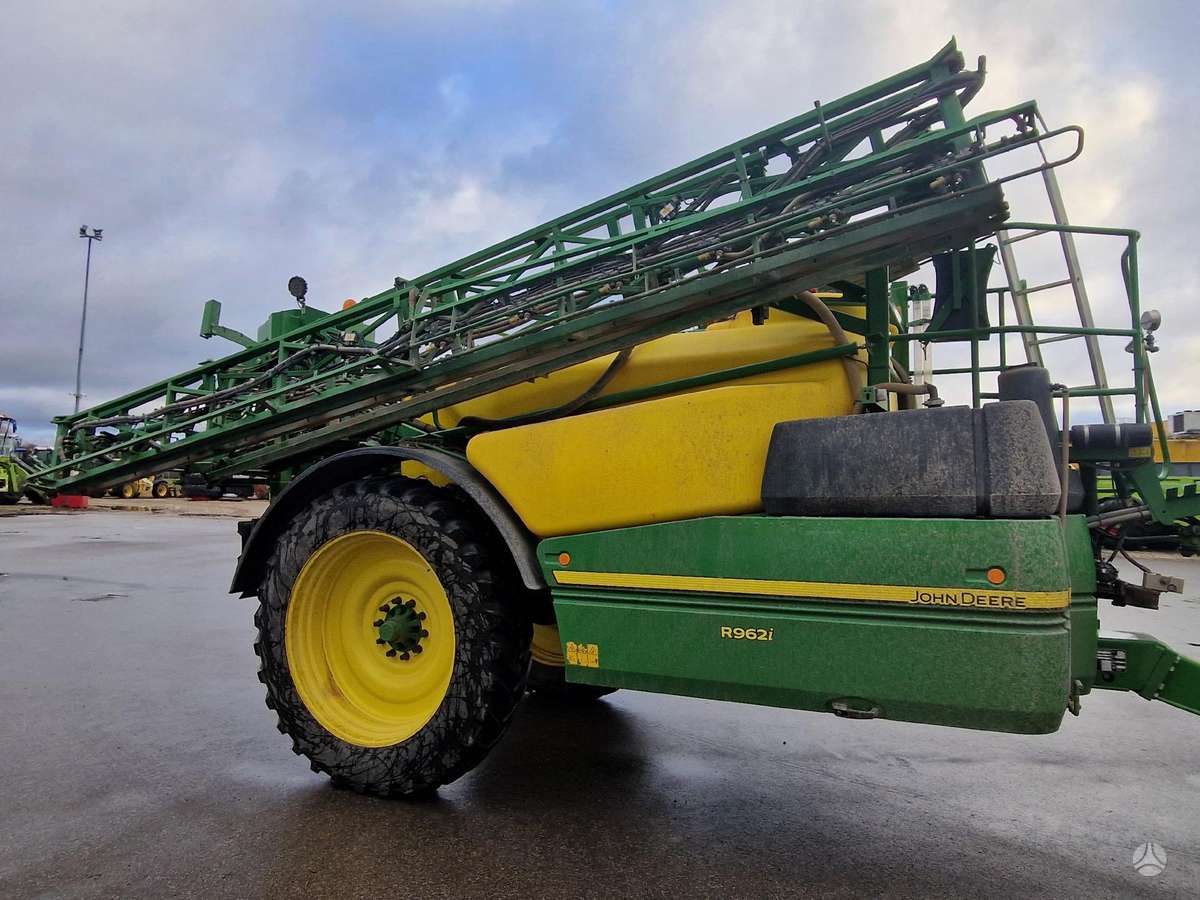 John Deere R 962 i, sprayers
