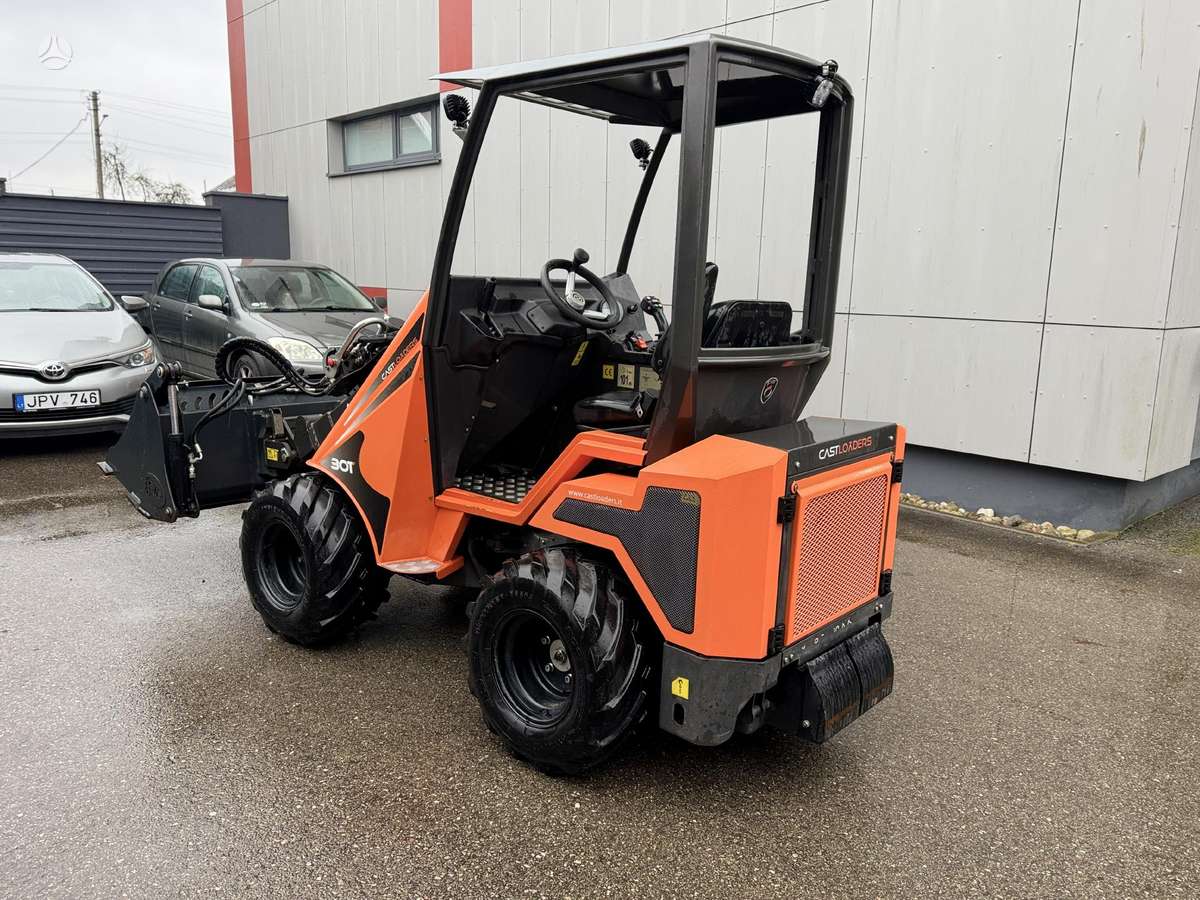CASTLOADERS T30, мини-погрузчики