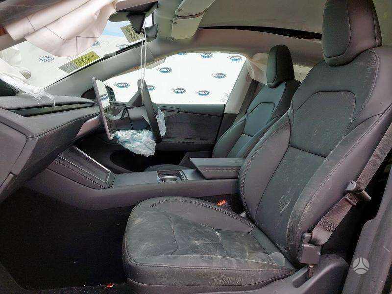 Tesla Model Y по частям