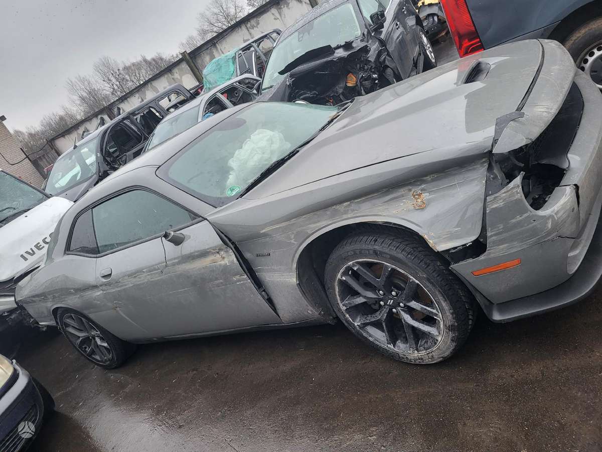 Dodge Challenger for parts