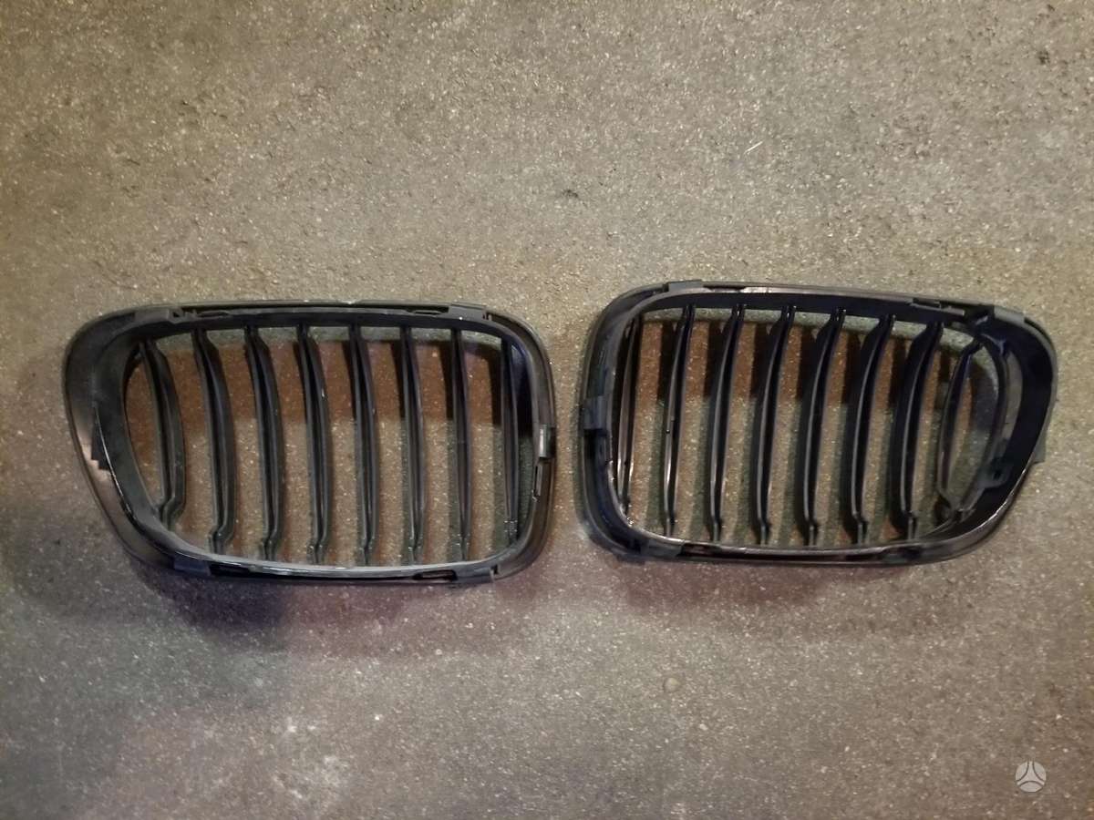 BMW 320 radiatora režģis