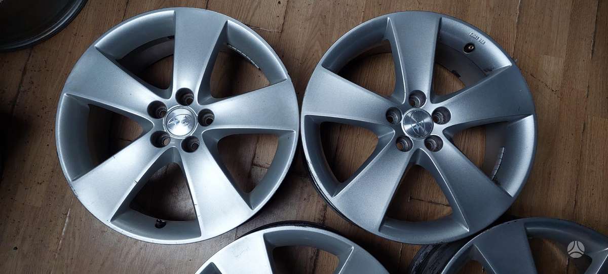 Subaru, lengvojo lydinio, R17