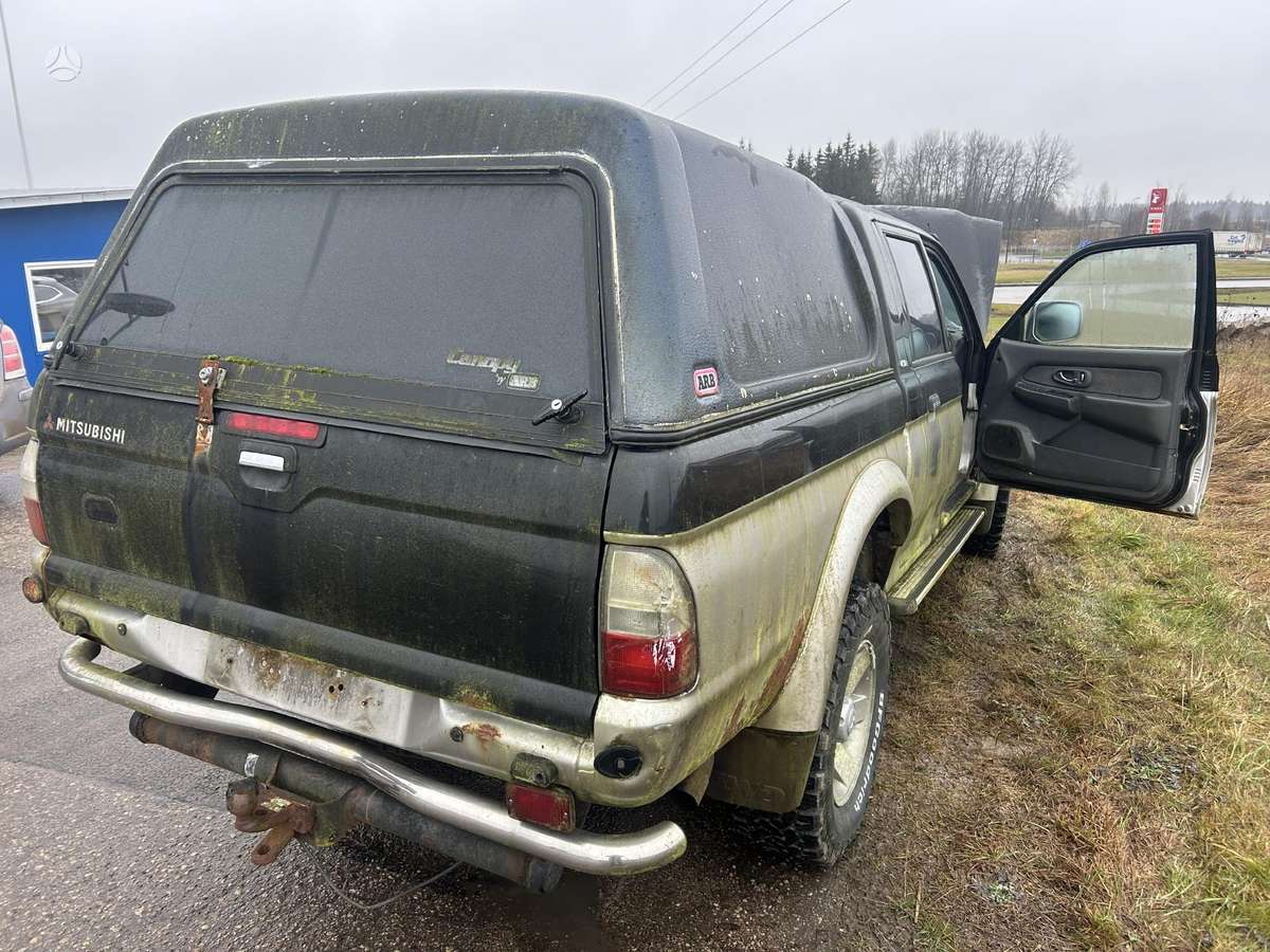 Mitsubishi L200 Dalis pristatome