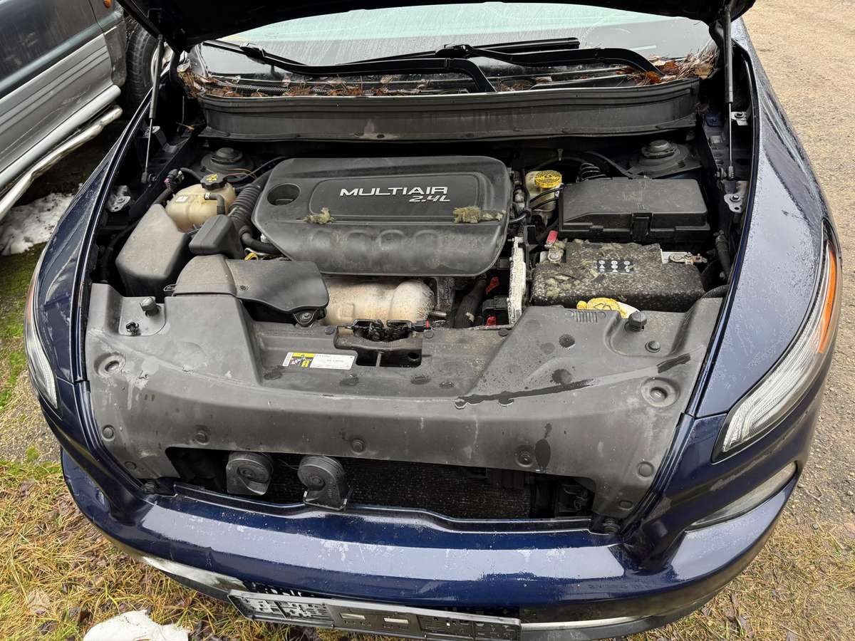 Jeep Cherokee Spalva pbu