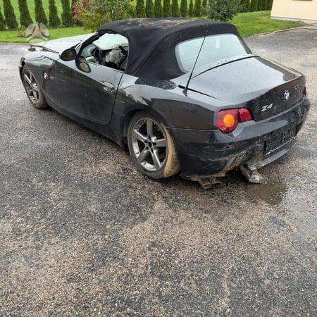 BMW Z4 dalimis