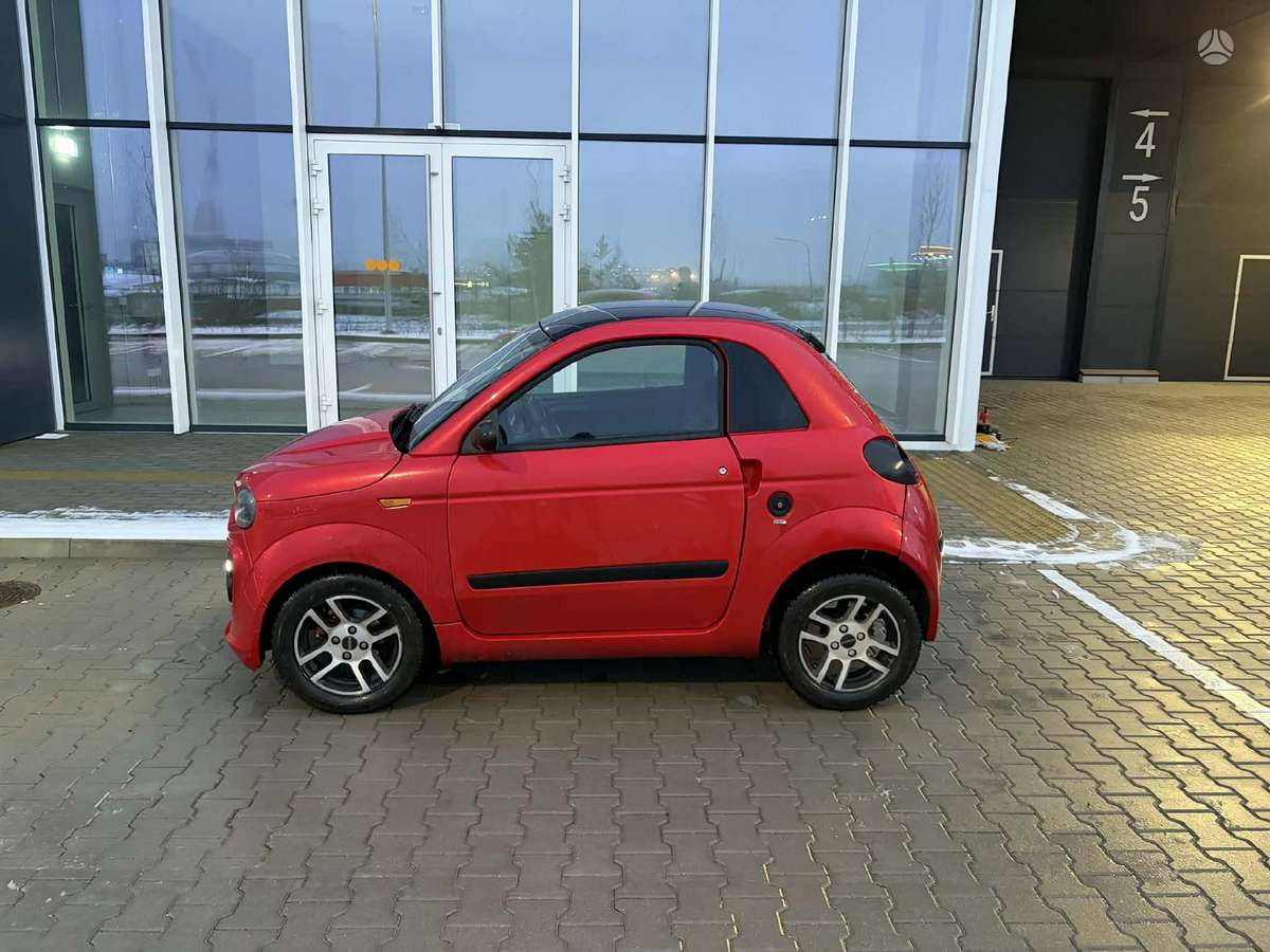 Microcar DUE, 0.5 l., Хэтчбек