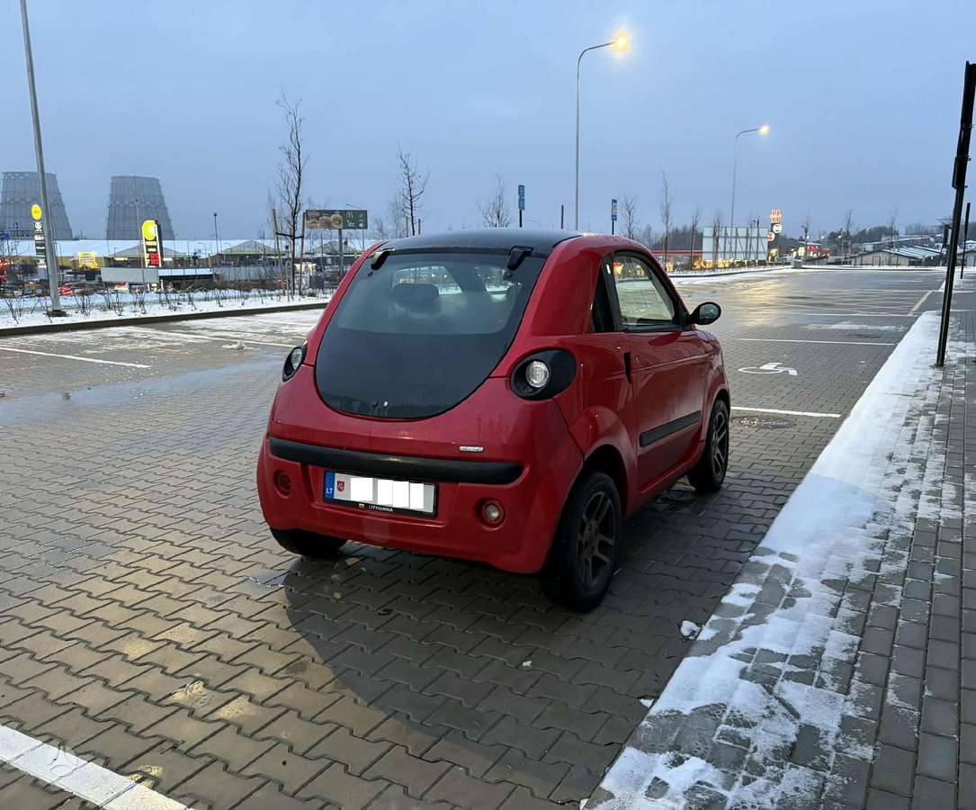 Microcar DUE, 0.5 l., Хэтчбек