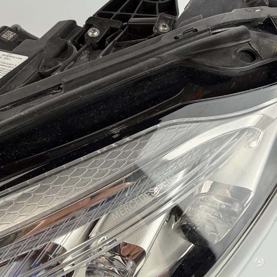 Mercedes-Benz C klasė lights