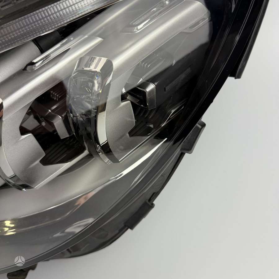 Mercedes-Benz C klasė lights