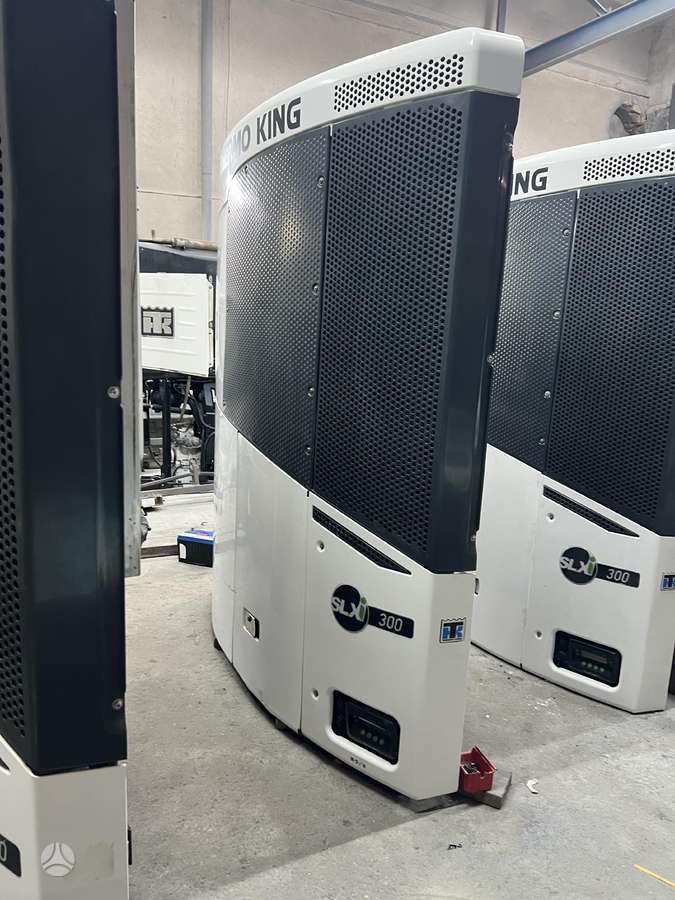 Schmitz SKO-24, refrigerated