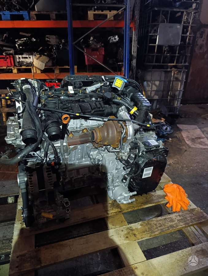 Citroen C4 variklio detalės