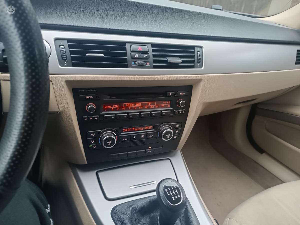 BMW 320, 2.0 l., sedanas