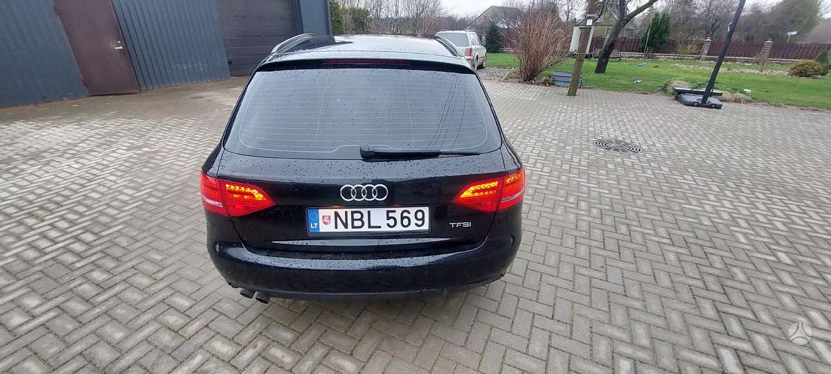 Audi A4, 1.8 l., universalas
