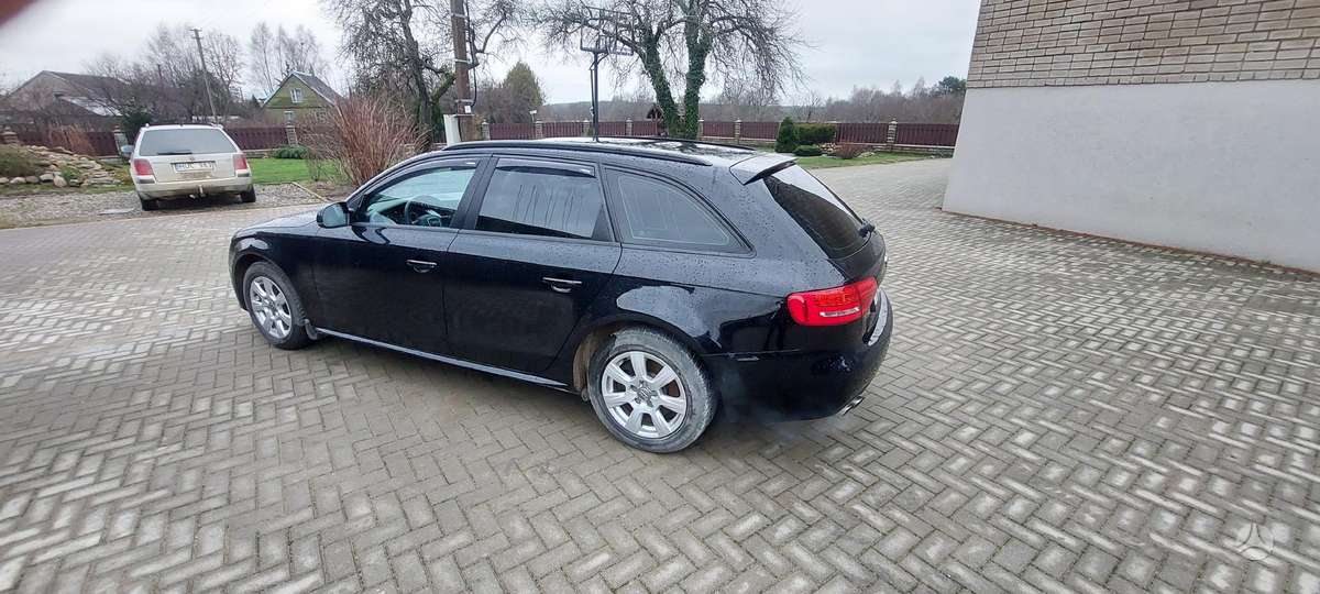 Audi A4, 1.8 l., universalas